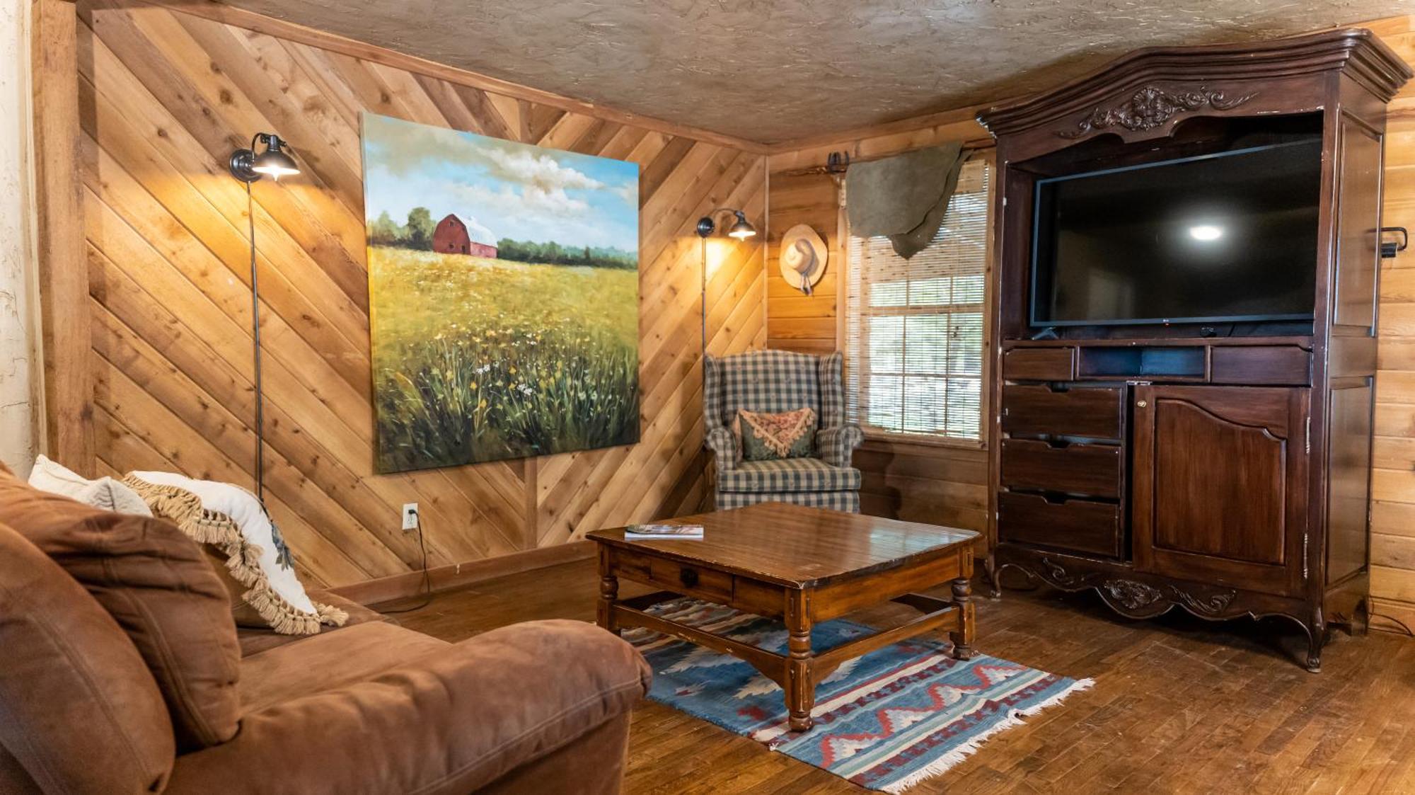Moon River Ranch Lodge Satin