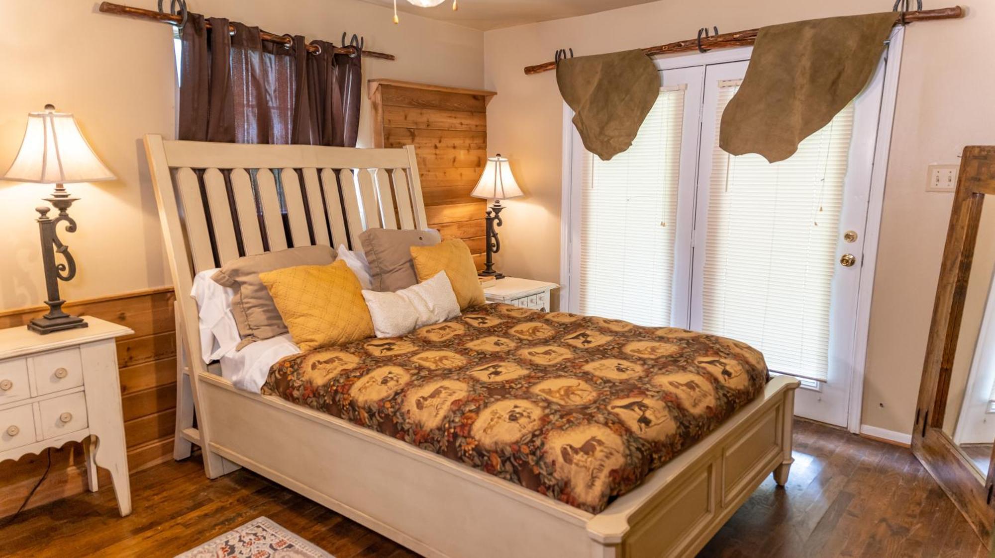 Moon River Ranch * Satin