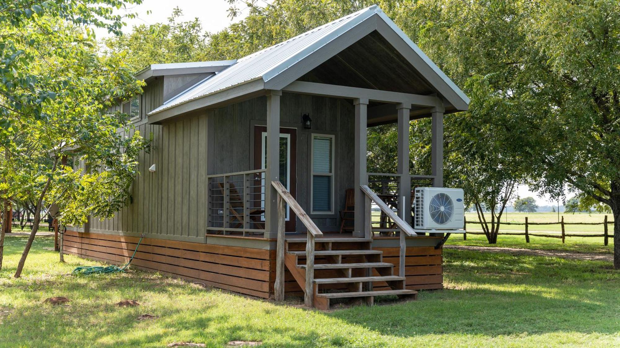 Moon River Ranch Lodge