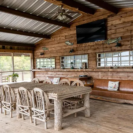 Moon River Ranch Satin Exterior photo