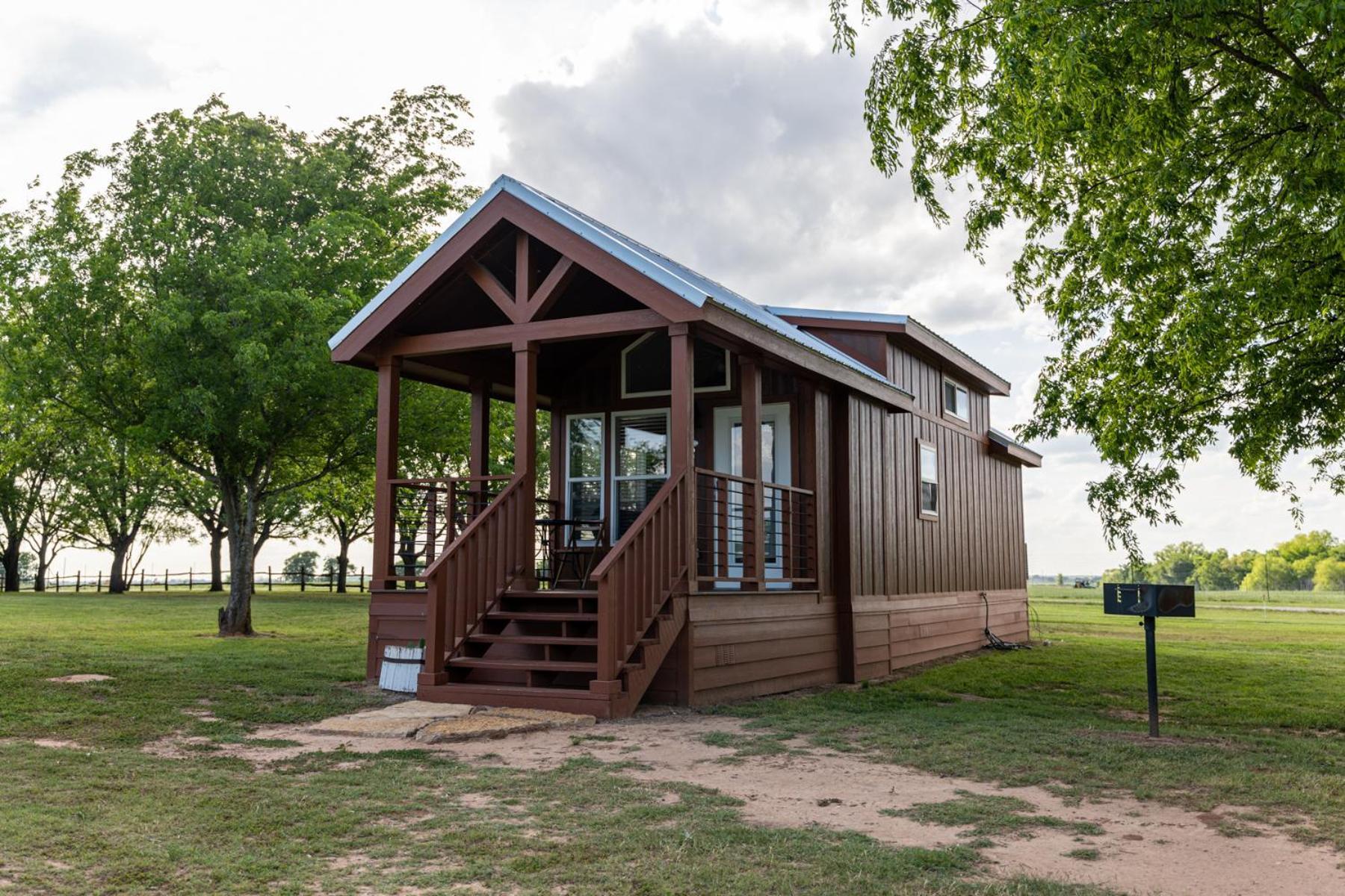 Lodge Moon River Ranch