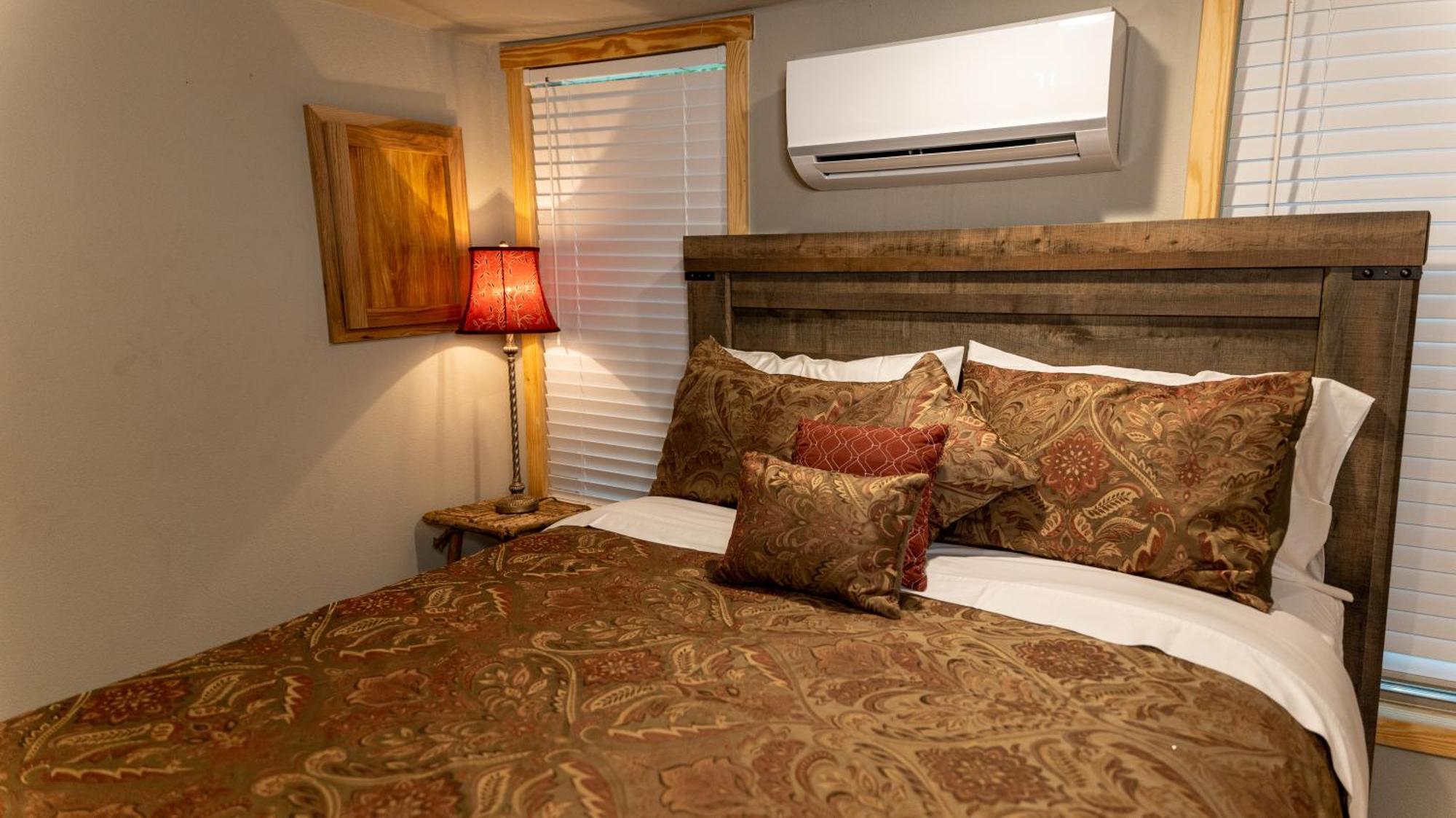 Moon River Ranch * Satin
