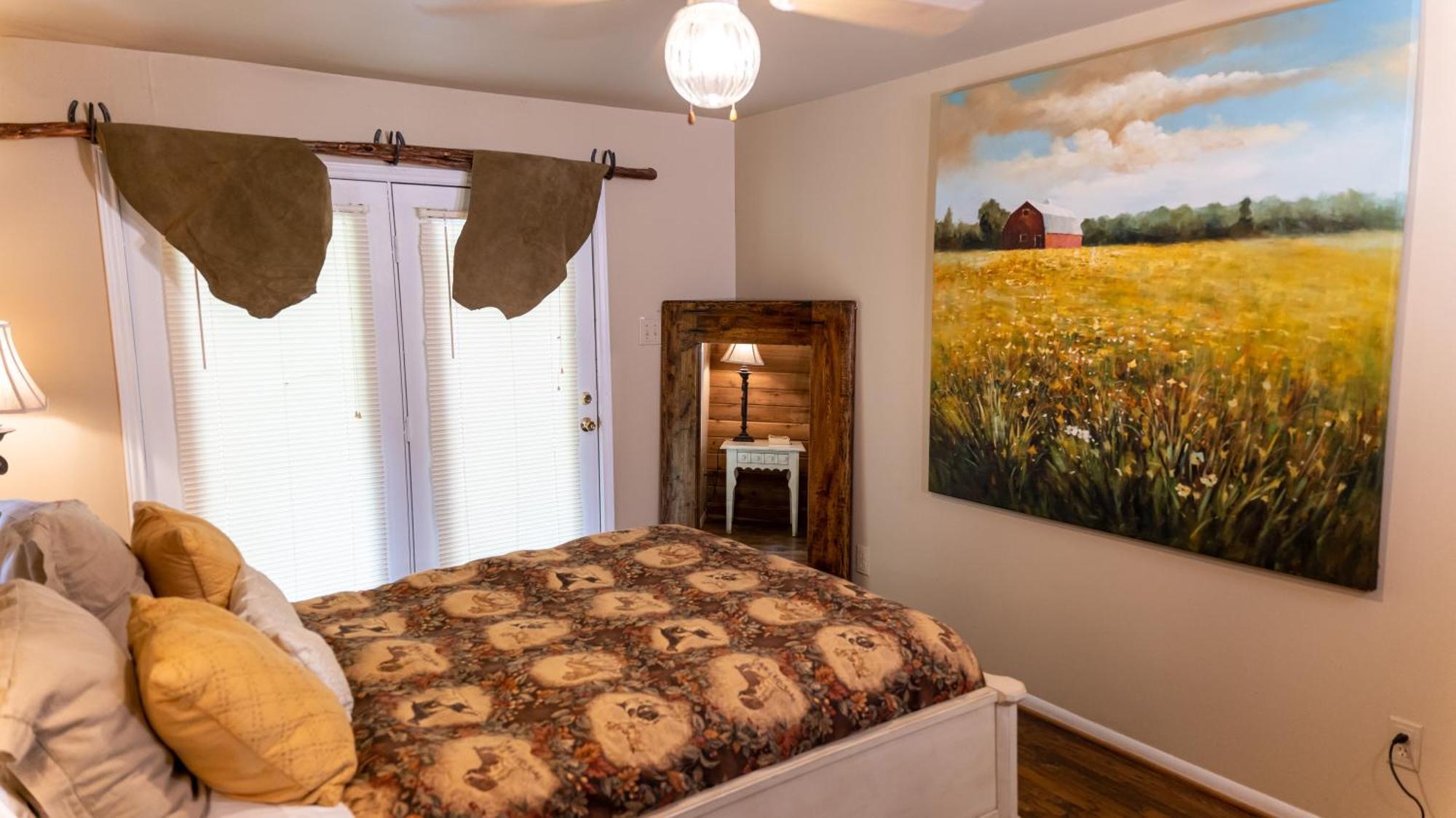 Moon River Ranch Lodge