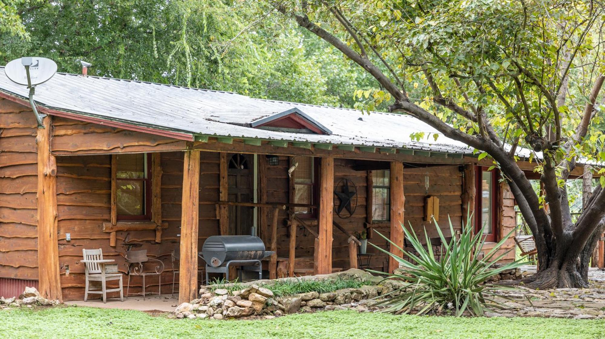 Lodge Moon River Ranch *