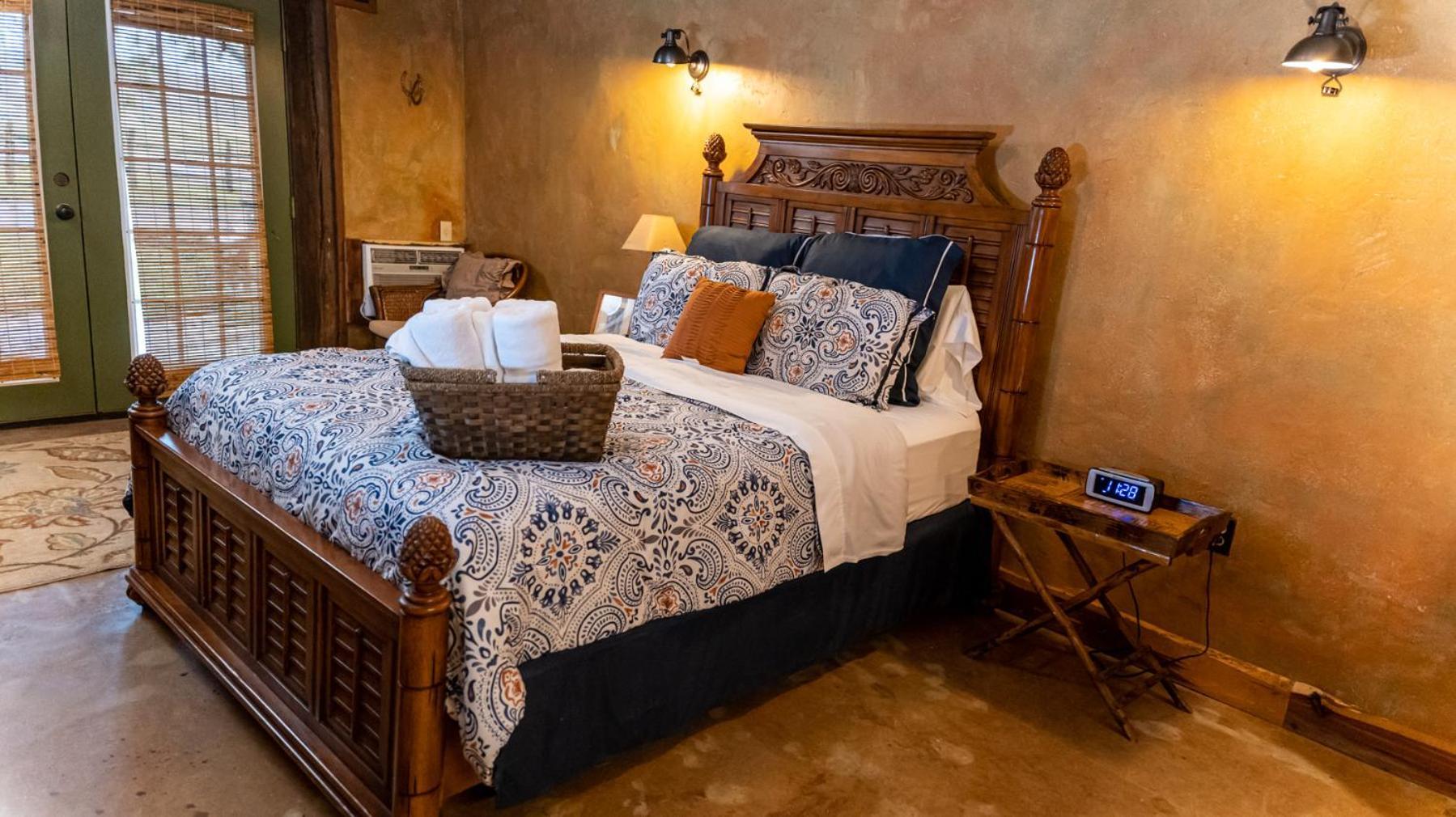 Moon River Ranch * Satin
